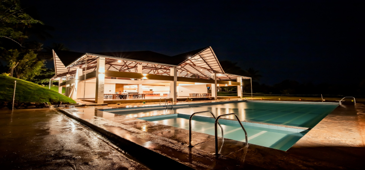 COMMUNE18 BY ROYAL VIP HOSPITALITY